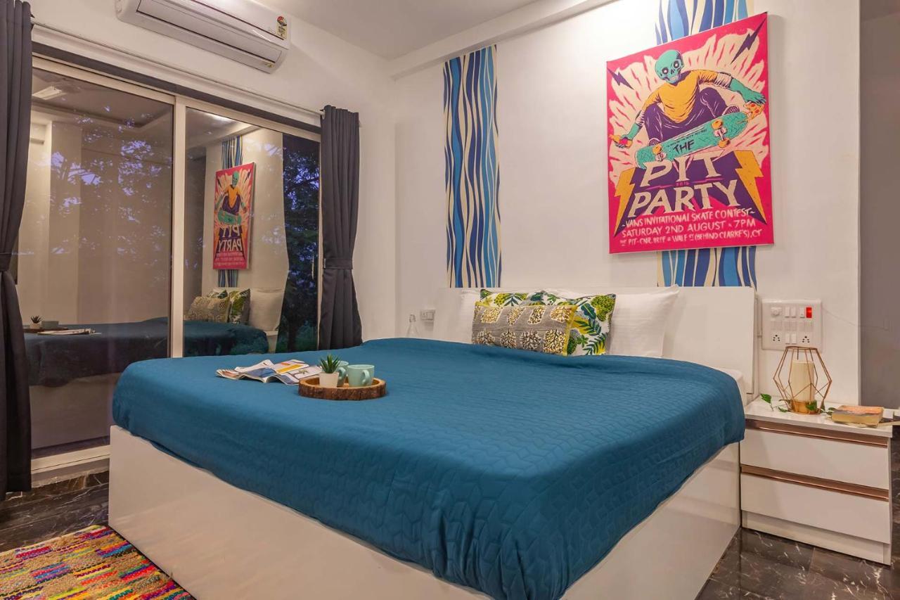 Stayvista'S Vine & Splash - Riverside Villa With An Infinity Pool And Indoor Games Karjat Eksteriør bilde