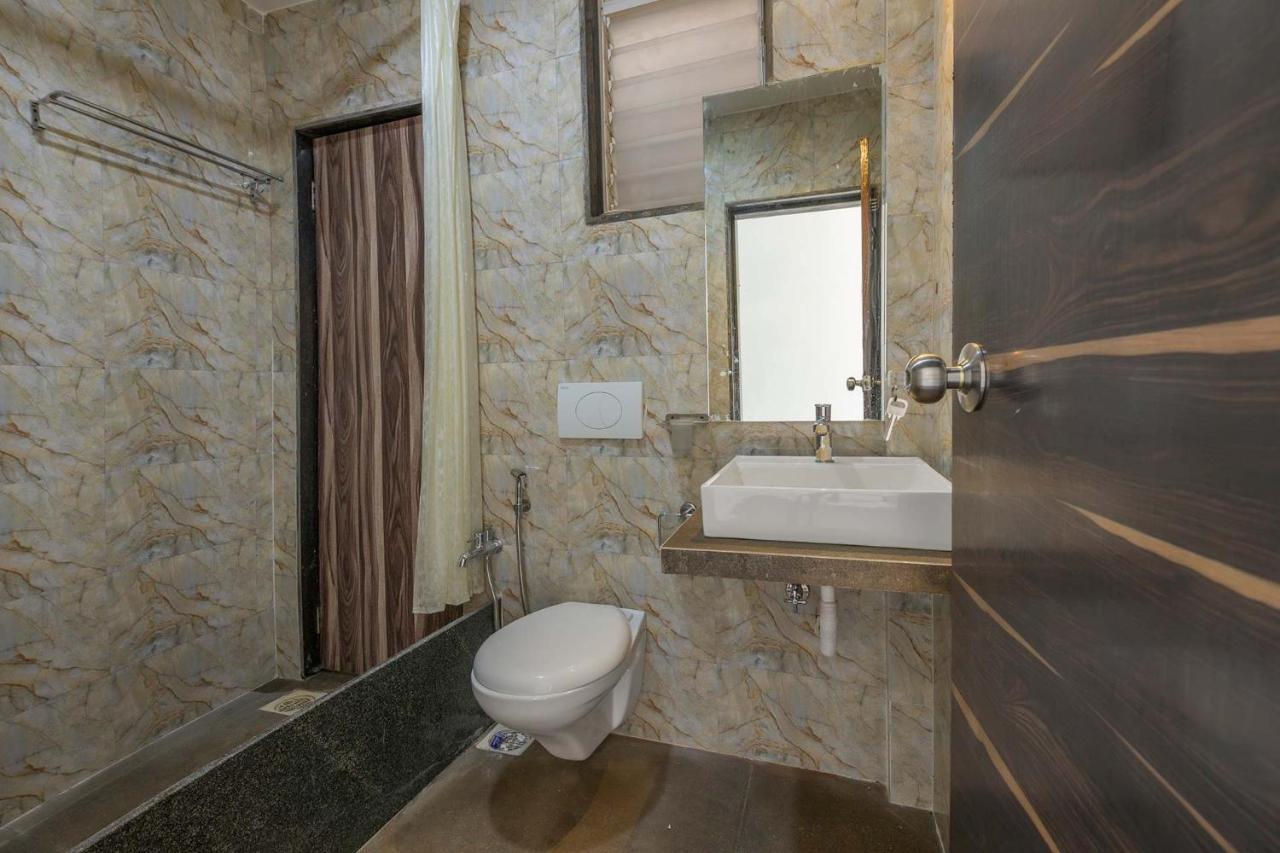 Stayvista'S Vine & Splash - Riverside Villa With An Infinity Pool And Indoor Games Karjat Eksteriør bilde