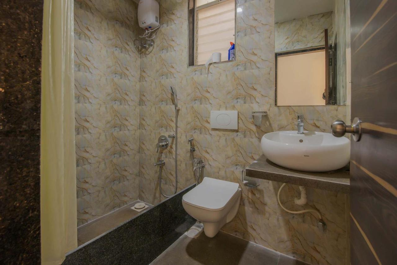 Stayvista'S Vine & Splash - Riverside Villa With An Infinity Pool And Indoor Games Karjat Eksteriør bilde